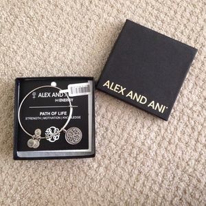 NWOT Alex and Ani path of life bracelet