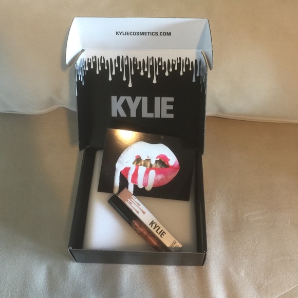Kylie Jenner HEIR METALLIC LIPSTICK