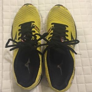 REDUCED! Mizuno Wave Inspire running shoes