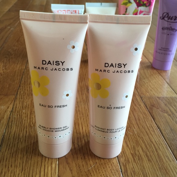 Beauty Bundle!! - Picture 3 of 4