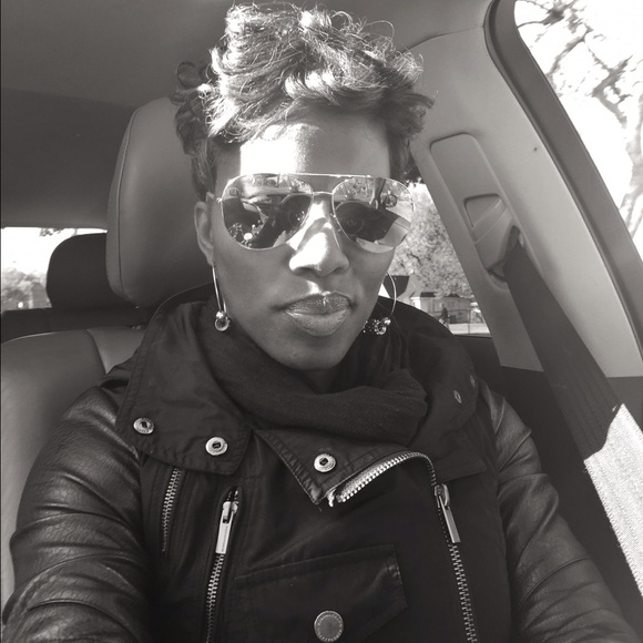 Meet your Posher, Rashida - Picture 4 of 4