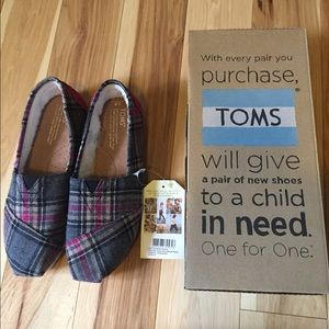Toms shoes. NWT