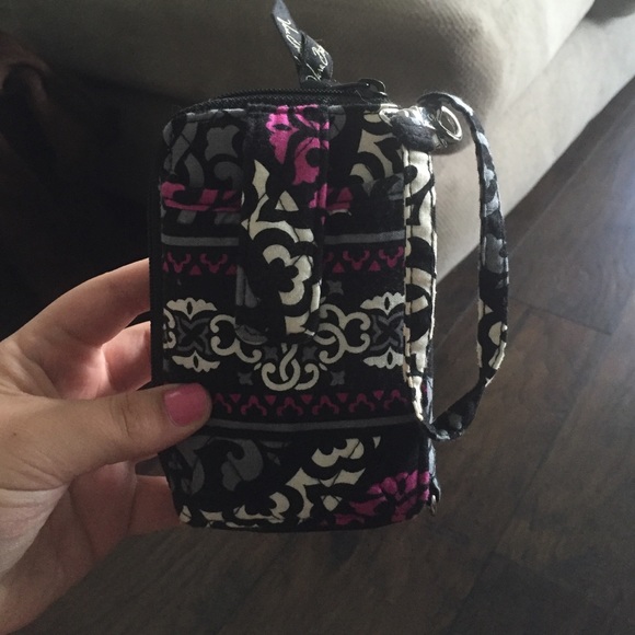 Vera Bradley Wristlet. Fits I phone 5/5s and 5c - Picture 1 of 3