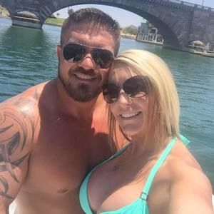 Meet your Posher, Dana