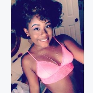 Meet your Posher, Kanija