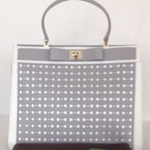 Final reduction!! New authentic Kate spade purse Final reduction!! New authentic Kate spade purse