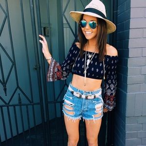 Meet Your Posher, Caroline