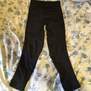 Lulu lemon Zone In Crop