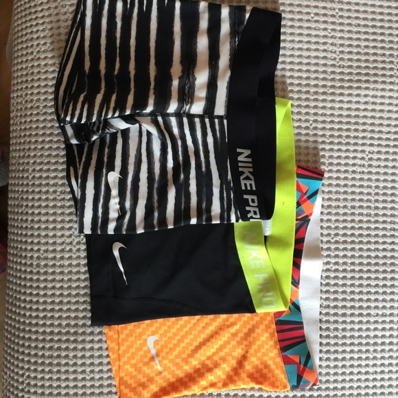 SOLD Nike pro spandex athletic short size small - Picture 1 of 3