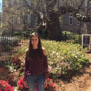 Meet your Posher, Laura