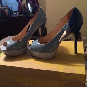 Marc Fisher platform heels