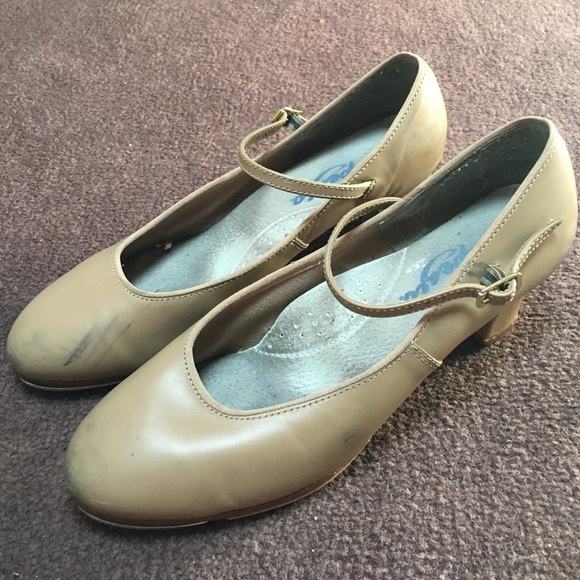 Capezio tap dance shoes 👯