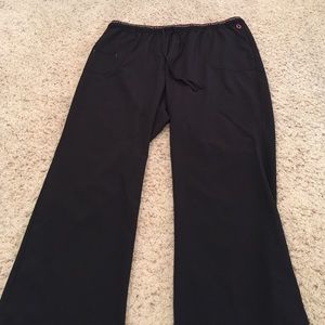 Like New Heart and Soul Scrub Pants