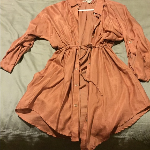 Forever 21 Tops - 💕 buttondown&front tie dark coral 3/4 sleeve top