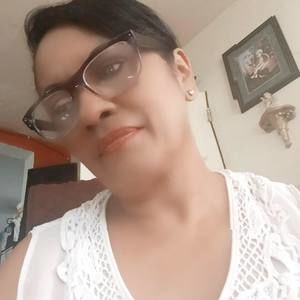 Meet your Posher, Edith