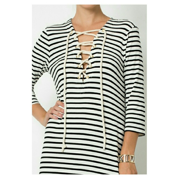 🌹HP🌹 Black & White Stripe Lace-up Maxi - Picture 2 of 4