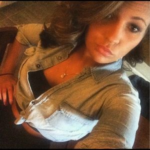 Meet your Posher, Ashley