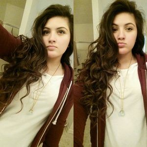 Meet your Posher, Viviana