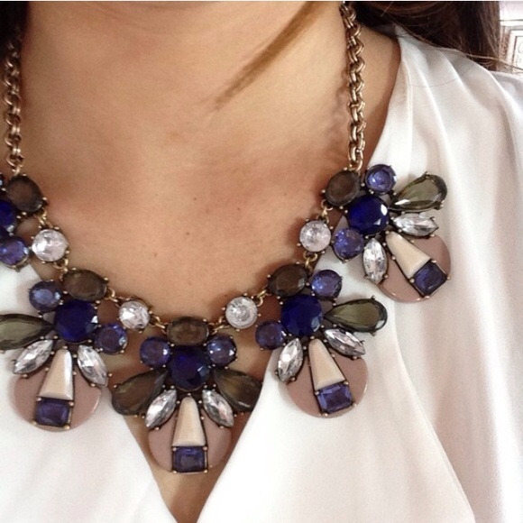 ❤️LAST❤️ Gorgeous Honeybee Statement Necklace - Picture 2 of 4