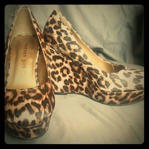 Steve Madden Leopard Wedge pump size 5.5 EUC!