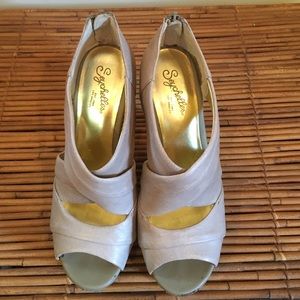 Seychelles: Wedge Sandal