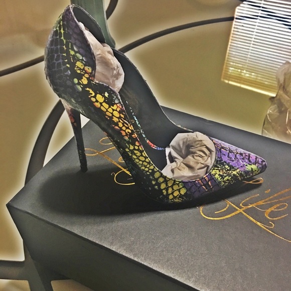 KASH pumps by LUST FOR LIFE