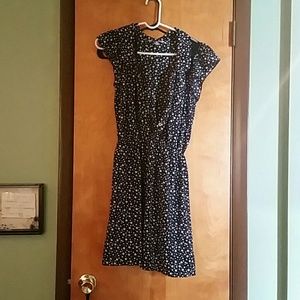 Adorable dress with black and white stars