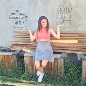 Meet your Posher, Caitlin