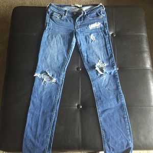 Hollister Destroyed Jeans