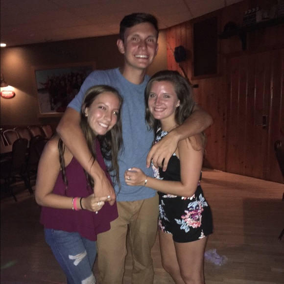 Meet your Posher, Sarah - Picture 1 of 1