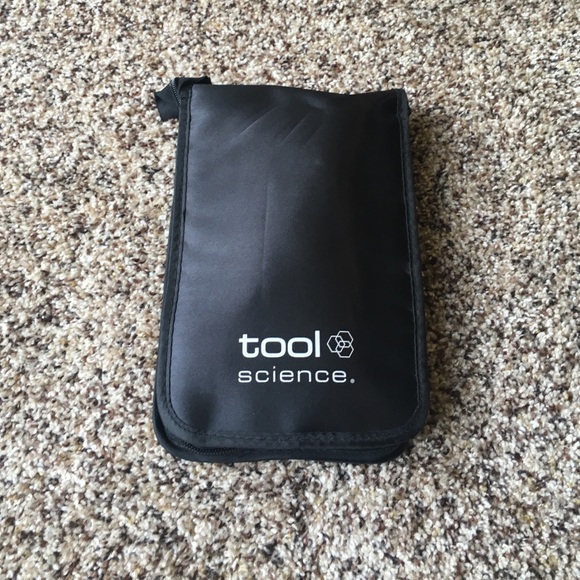 ‼️ FLASH SALE ‼️Curling wand with Surprise Gift! - Picture 3 of 4