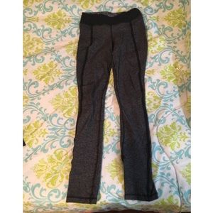 FLASH SALE Gray and black FITTED Lulul yoga pants