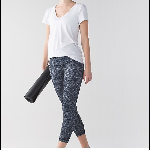 Lululemon wunder under crop size 4