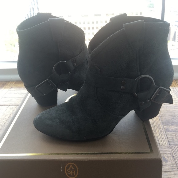 Ash booties