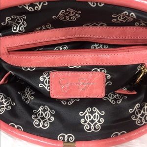 Jessica Simpson Bags - 🎉HP🎉 Adorable Pink Flower Bag by Jessica Simpson Jessica Simpson Bags - 🎉HP🎉 Adorable Pink Flower Bag by Jessica Simpson
