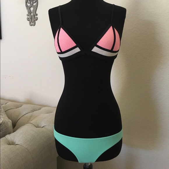 Authentic Triangl bikini: great condition!