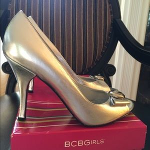 BG-ZARAN Y-SILVER BCBG pump,
