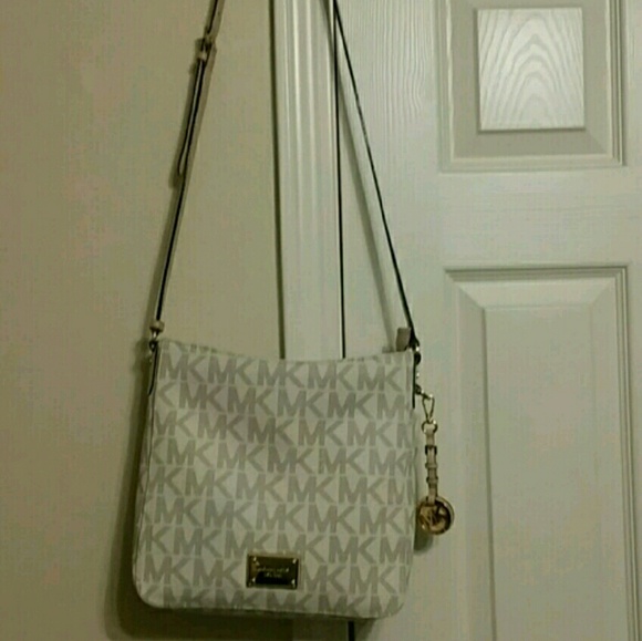 Michael Kors Vanilla Crossbody