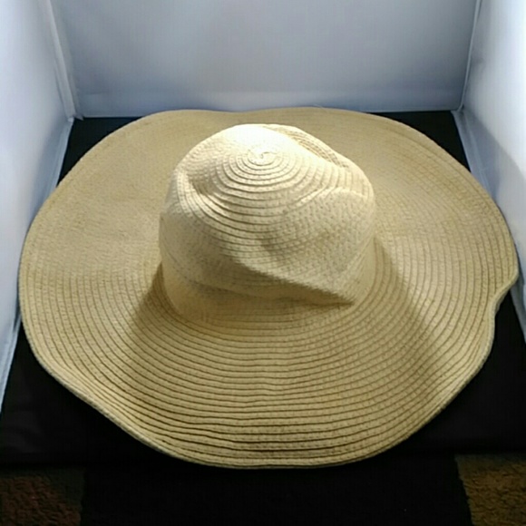 J. Crew Accessories - NWOT J Crew tan paper straw hat
