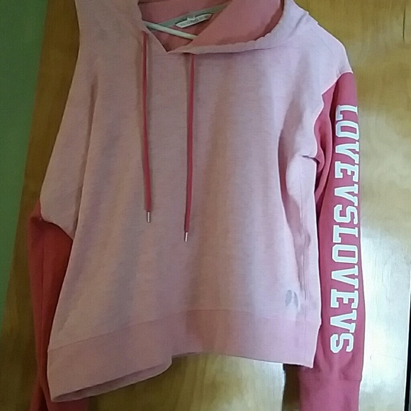 VS HOODIE