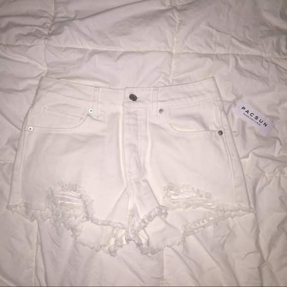 White Summertime PacSun Shorts! ✨