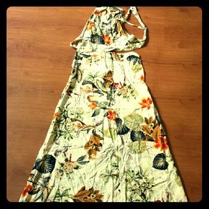 Crop top with maxi skirt floral print