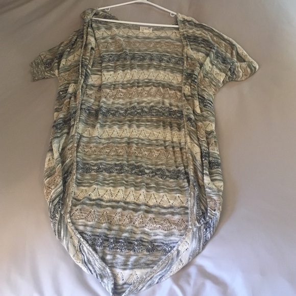 La hearts cardigan