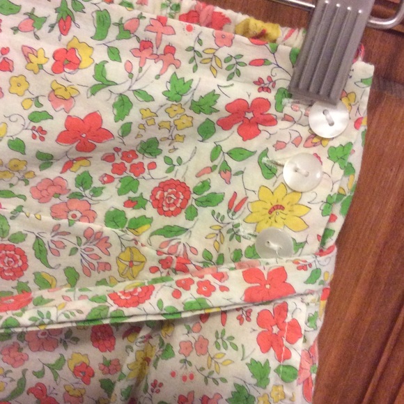 Medium American Eagle Floral Mini Skirt with Belt - Picture 2 of 2