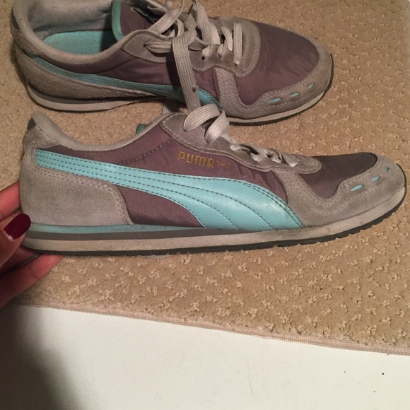 Women's pumas - Picture 2 of 4