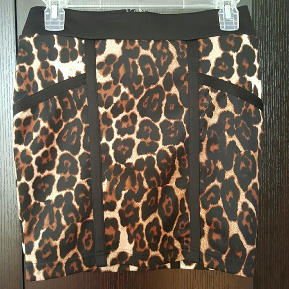 Cheetah style mini skirt