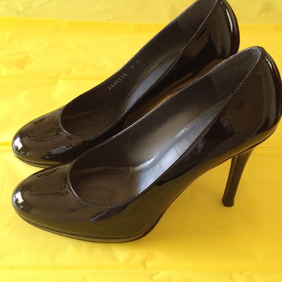 Stuart Weitzman Patent Leather Pump