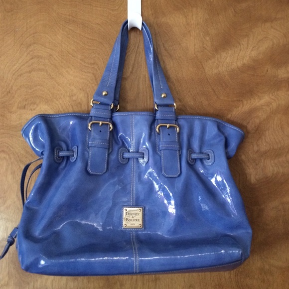 Authentic Dooney & Bourke Tote 🎀SALE🎀