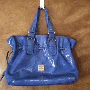 Authentic Dooney & Bourke Tote 🎀SALE🎀