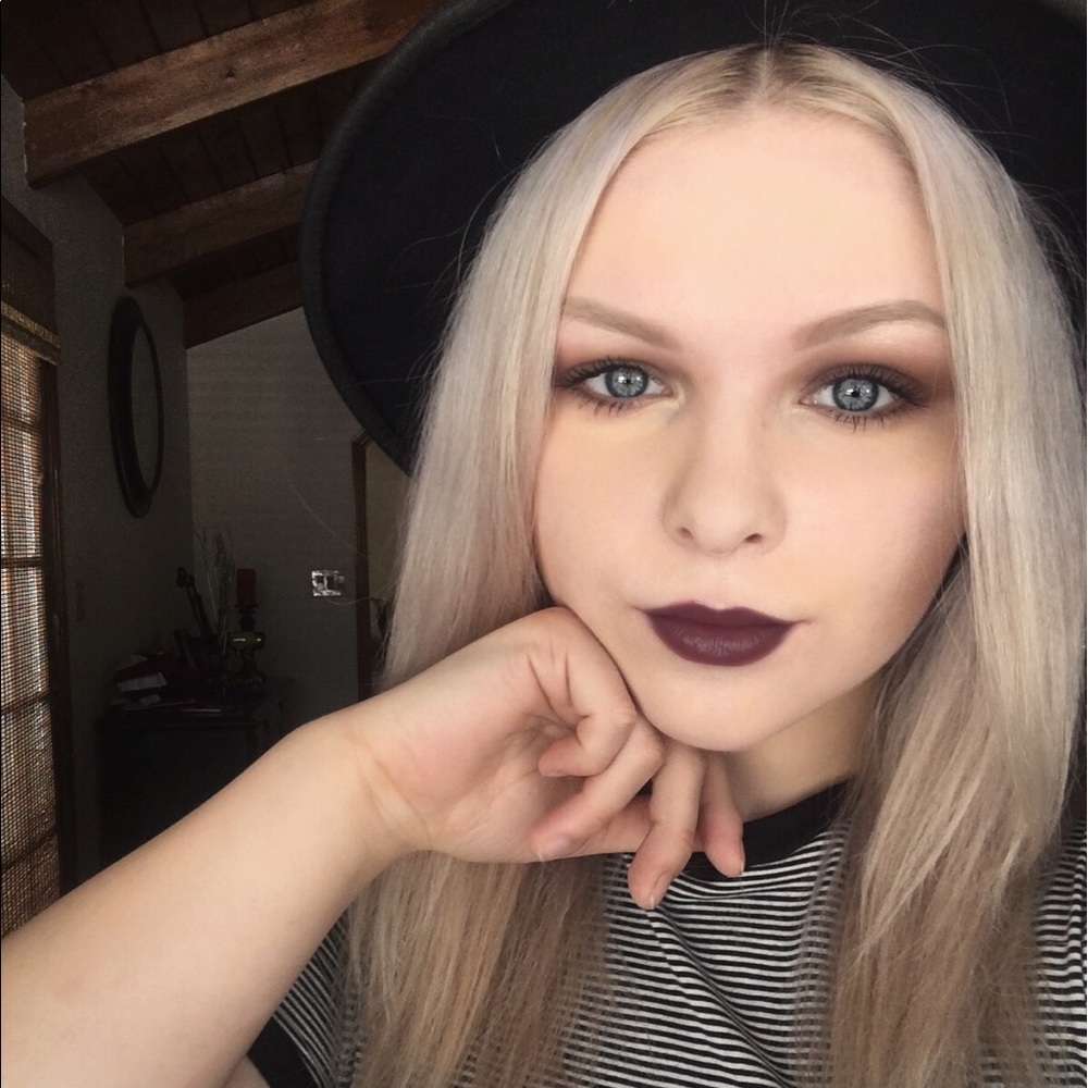 Meet your Posher, Alyssa